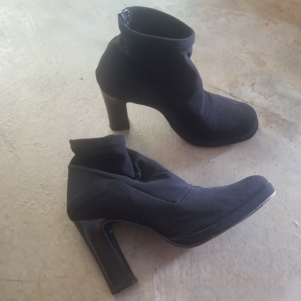 🌹 Sale! Vintage DKNY Black Sock Boots 7